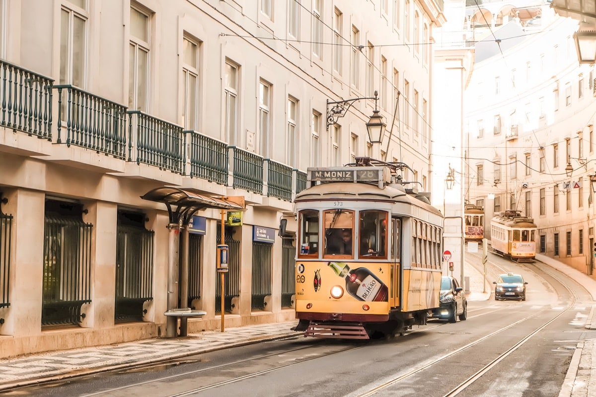 lissabon stadtviertel baixa tram28